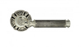 Ручка дверная Venezia MOSCA D5 натуральное серебро/черный