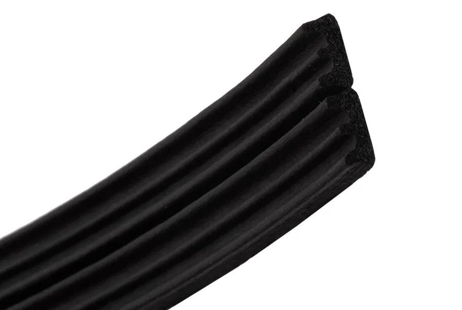 Дверной уплотнитель PALIDORE тип E 9x4 (150M) black
