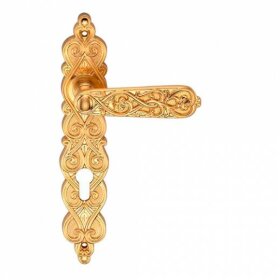 Ручка на планке ARCHIE GENESIS ARABESCO S. GOLD CL матовое золото под евроцилиндр